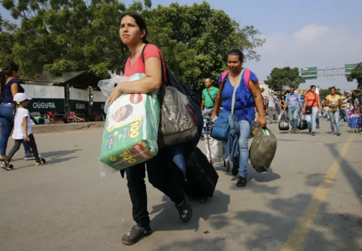 Entre 4,7 millones y 6 millones de venezolanos están fuera del país, según Guaidó. Foto: Archivo/Ilustrativ