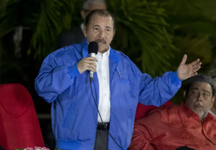Según la Unidad Nacional, esa propuesta "constituye, al mismo tiempo, una confesión del régimen de su conducta criminal y de su culpabilidad frente a la represión y muerte.
