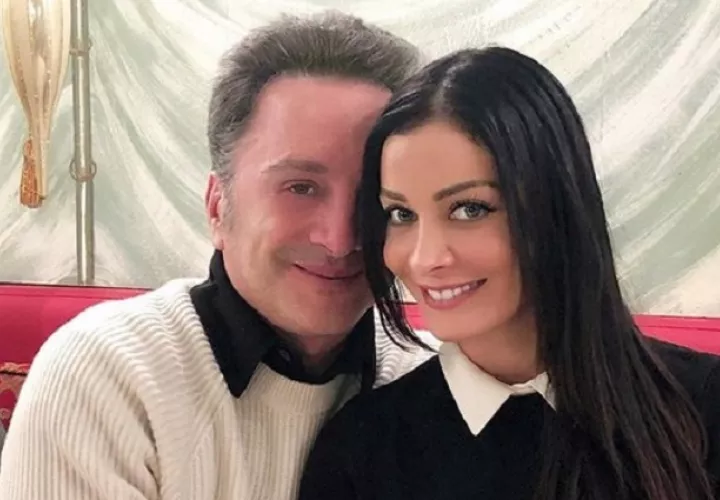 Dayanara Torres y Louis D'Esposito.