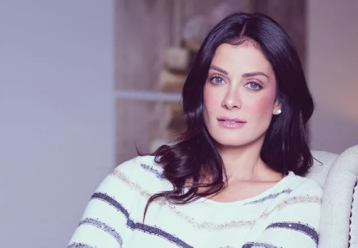  Dayanara Torres. 