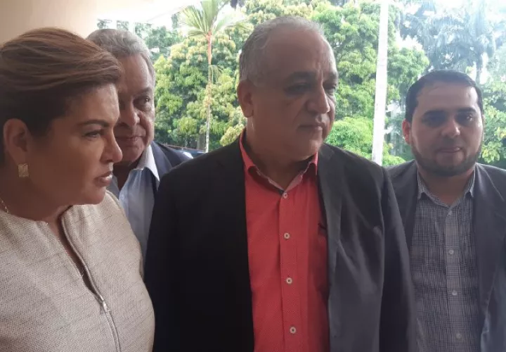 Alma Cortés y Luis Eduardo Camacho presentaron el recurso. Foto de cortesía