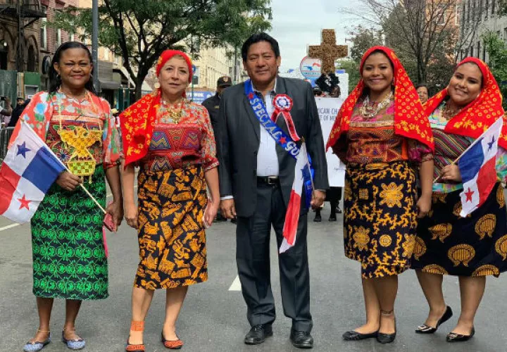  Cultura y tradiciones panameñas en el reconocido desfile internacional de la Hispanidad. Foto/Cortesía