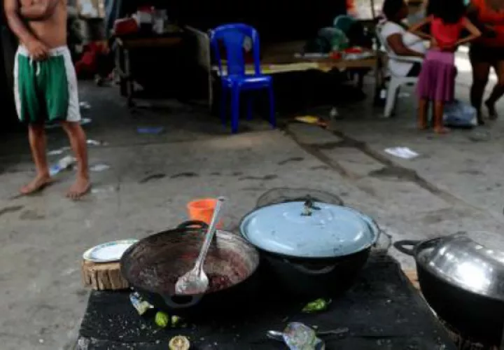 Los padres tienen que presenciar como sus hijos se van consumiendo, incapaces de hacer nada al respecto. Foto: EFE 