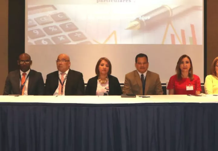 La DGI dictó seminario a dueños de colegios sobre deducciones de gastos escolares.