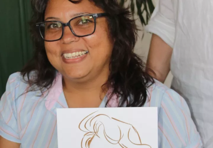 Los asistentes pudieron llevarse las caricaturas que les hicieron. Cortesía Inac