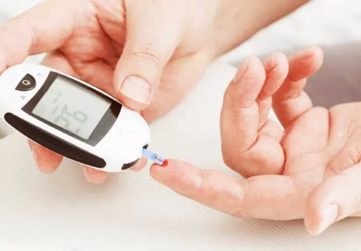 La obesidad, mala alimentación y un estilo de vida sedentario contribuyen a la aparición de la diabetes.