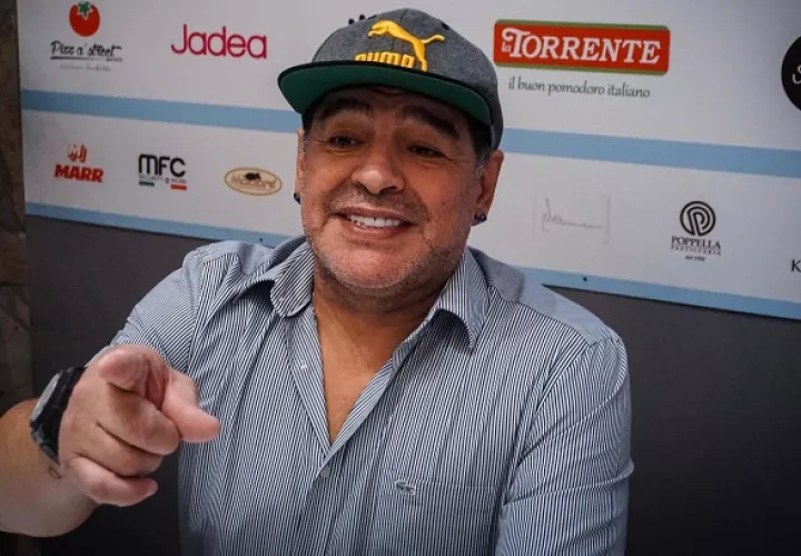 Diego Maradona viene de dirigir en el ascenso de México Foto EFE