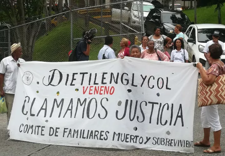 Un grupo de víctimas y familiares esperan que haya un compromiso de los candidatos presidenciales.