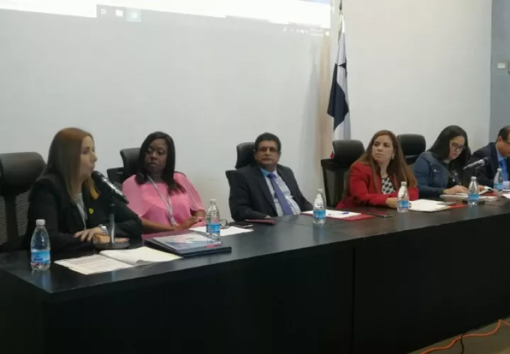 Samira Gozaine compareció a la Asamblea Nacional. Foto de Twitter