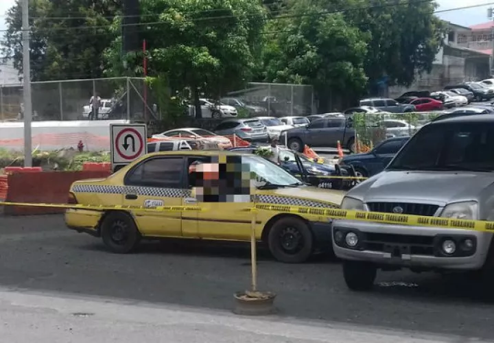 El doble homicidio se registró pasadas las 12 mediodía en la Transístmica.
