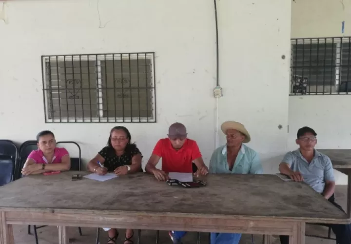 A la escuela primaria de La Colorada asisten 115 estudiantes, y 11 docentes, por lo que existe temor entre la población educativa de que pueda darse algún contagio.Foto/Thays Domínguez
