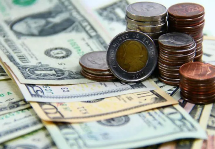 Exceso de monedas incomoda a los panameños. Foto/Archivos
