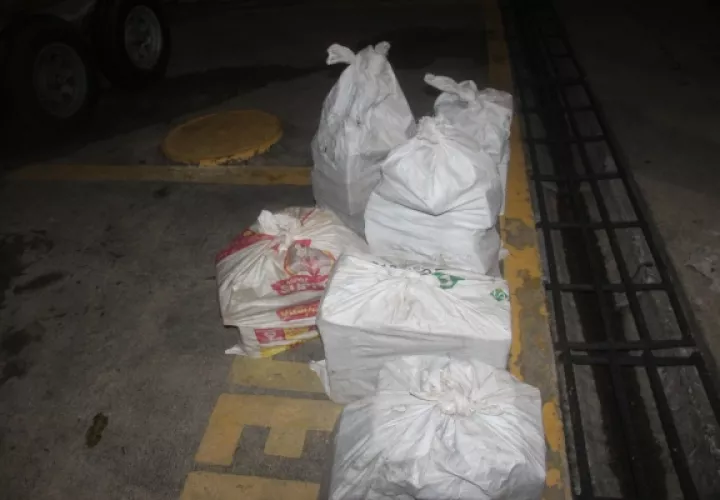 En lo que va del 2019 esta es la operación 32 que se reaqliza exitosamente en la Aeronaval asestando duros golpes al narcotráfico internacional logrando a esta fecha la incautación de más de 13,788 paquetes de drogas. Foto/Cortesía Senan