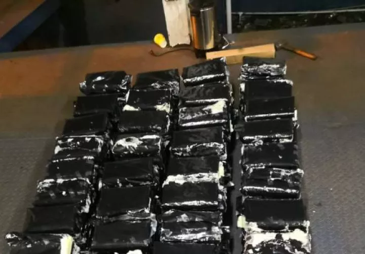 El decomiso de la droga se realizó en dos contenedores del Puerto de Balboa.