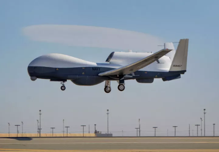 Vista de un dron MQ-4C de la Fuerza Aérea de EE.UU. Foto: EFE.
