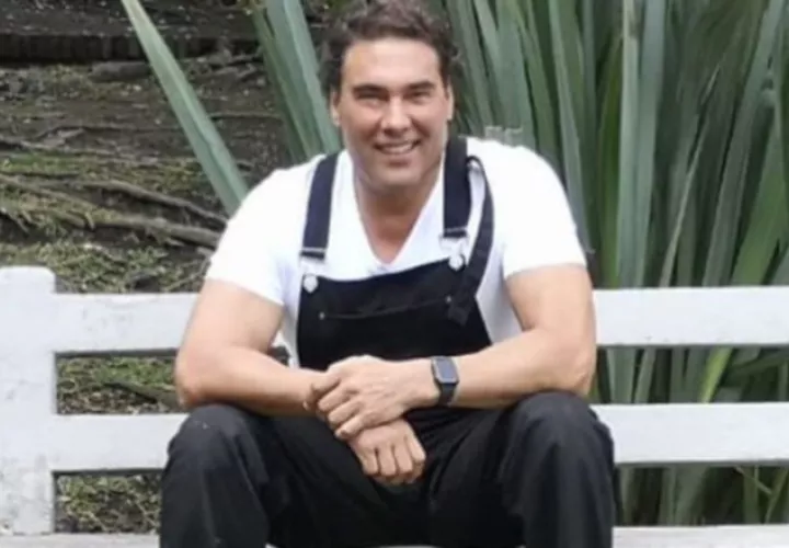 Eduardo Yañez.