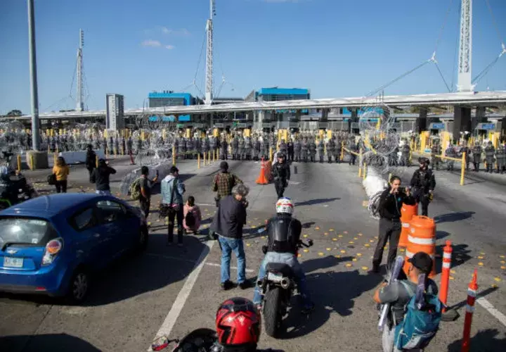 La Casa Blanca ya anunció este jueves que Trump adoptaría medidas ejecutivas para lograr los fondos que el Congreso le ha negado para la obra fronteriza.