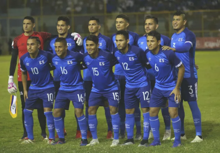El Salvador es tercera de su grupo Foto EFE