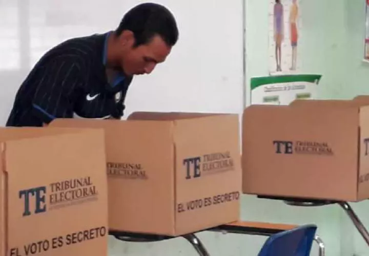 Los centros de votación cerrarán a las 4:00 p.m. Archivo