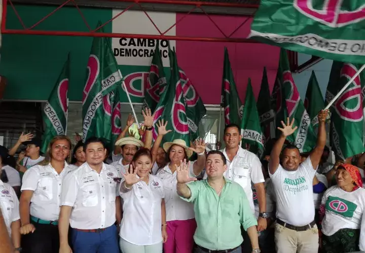 Osman Valdés l recuerda las prohibiciones en las elecciones primarias de CD.