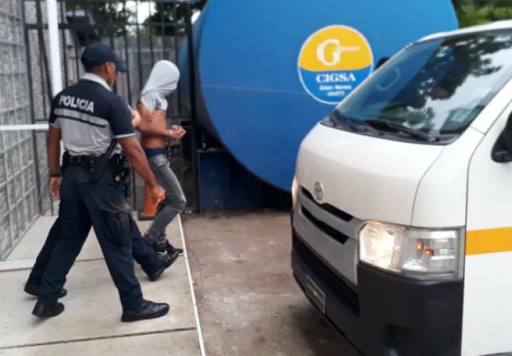 enfermero_tableno_homi_2.jpg