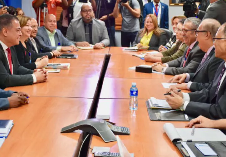 Enrique Lau Cortés reveló que harán una auditoría de los nombramientos de los ultimos dos años. Foto/Cortesía