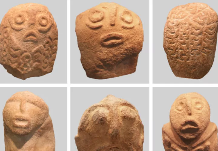 Los arqueólogos dicen que las cabezas parecen ser una mezcla de rasgos humanos y de peces.