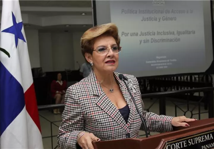 Esmeralda de Trotiño fue magistrada de la Corte Suprema de Justicia en Panamá.