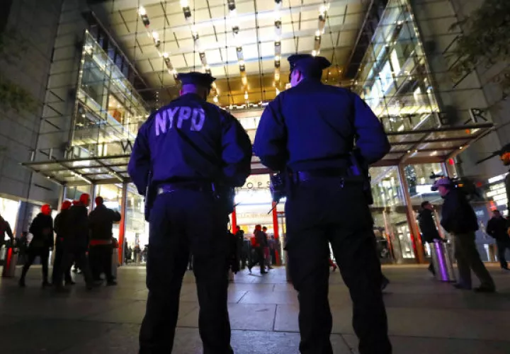 La Policía de Nueva York practicó  recientemente un desalojo parcial del centro comercial Time Warner de Nueva York, edificio anexo a la sede de la CNN. EFE
