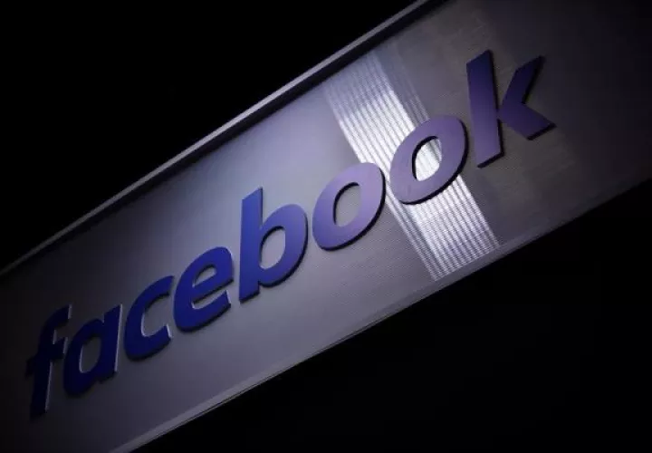 Vista del logo de la red social Facebook.