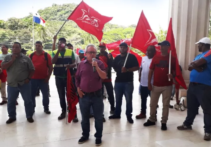 Fernando Cebamanos: "Denunciamos el silencio cómplice de los magistrados".  Foto de twitter