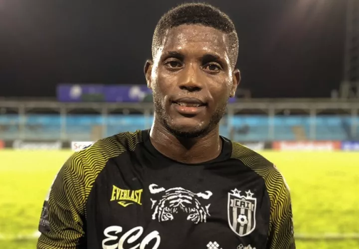 Fajardo marcó de penal.