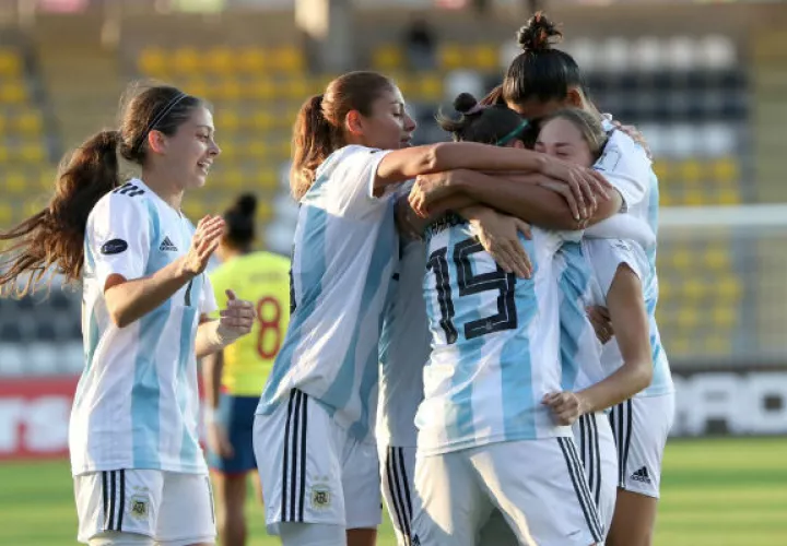 Selección femenia de Argentina. Foto:Jugadoras del equipo argentino. Foto:@CAFemChile2018 