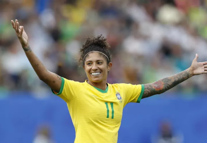  Cristiane de Brasil celebra su gol. Foto:AP