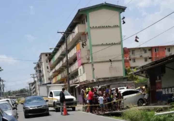 El pequeño cuerpo del pequeño fue tirado en una zanja. Foto/Diómedes Sánchez