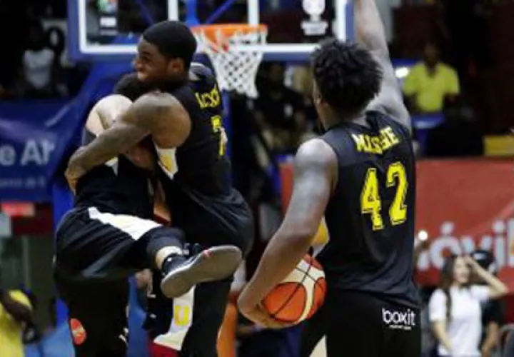Universitarios ganó la LPB /Foto Anayansi Gamez