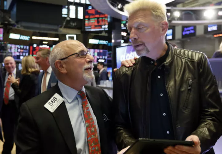 Tras el anuncio de Trump de que respondería con represalias a los aranceles de China, Wall Street se desplomó este viernes.