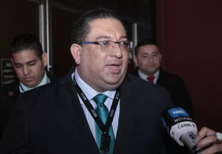 Ricaurte González, fiscal superior dentro del juicio seguido a  Ricardo Martinelli. Foto de Víctor Arosemena.