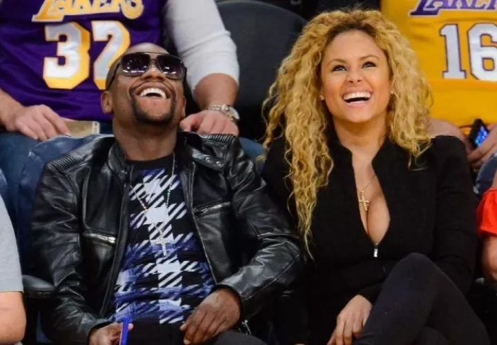 Liza Hernández y  Floyd Mayweather. 