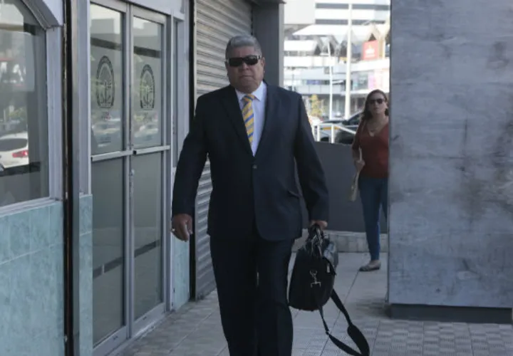 Franz Wever también tendrá que notificarse una vez al mes. Foto: Víctor Arosemena