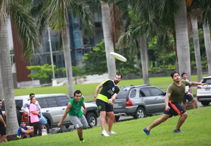 Frisbee crece en Panamá. Foto: Anayansi Gamez