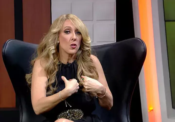 "Te abucheraron por corrupta", le dice Gaby Ngazzo a la diputada Katleen Levy. Foto: Archivo Epasa.