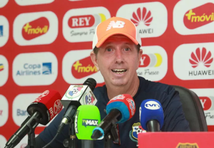 Gary Stempel tomó la selección tras la salida de Hernán “El Bolillo” Gómez. Foto Anayansi Gamez