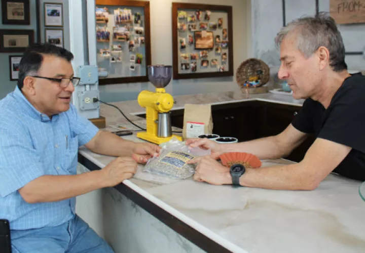 El éxito de los productores de café especial de Panamá se debe a que trabajan en equipo y comparten las experiencias. Foto/Cortesía