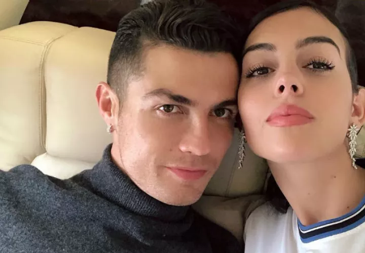 Georgina Rodríguez junto a Cristiano Ronaldo Foto @georginagio