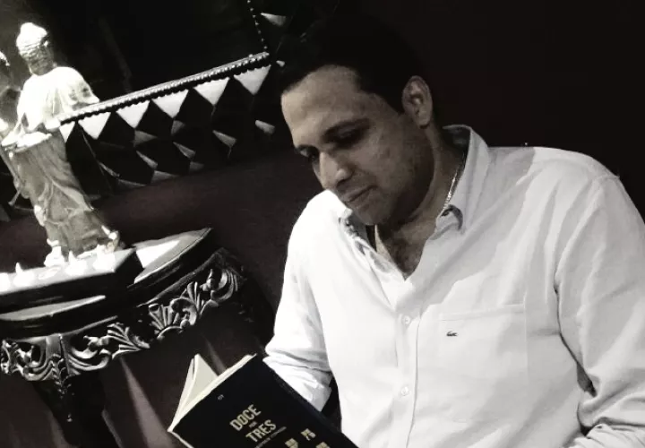Gerardo Bósquez Iglesias, ganador de la octava versión del  Premio Diplomado en Creación Literaria, de la UTP, será premiado en este centro superior de estudios,  el 30 de mayo. Foto: Cortesía.