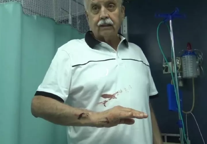Recibió atención médica, tras ser golpeado a la salida de la iglesia Don Bosco. Foto de Twitter