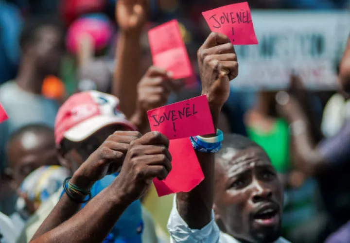 Personas se manifiestan contra el presidente, Jovenel Moise. Foto:EFE.