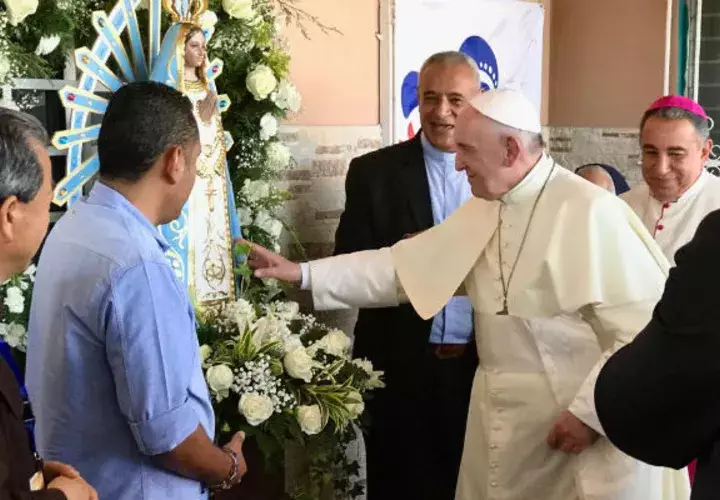  El prójimo también tiene rostros, dijo el papa Francisco a agentes pastorales en Panamá. Foto/Cortesía