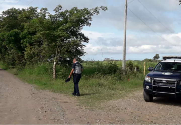 El cuerpo fue ubicado por trabajadores de diferentes finca del lugar quienes se dirigían a sus labores, posteriormente dieron aviso a la Policía Nacional quienes llegan al lugar y confirman el cuerpo.